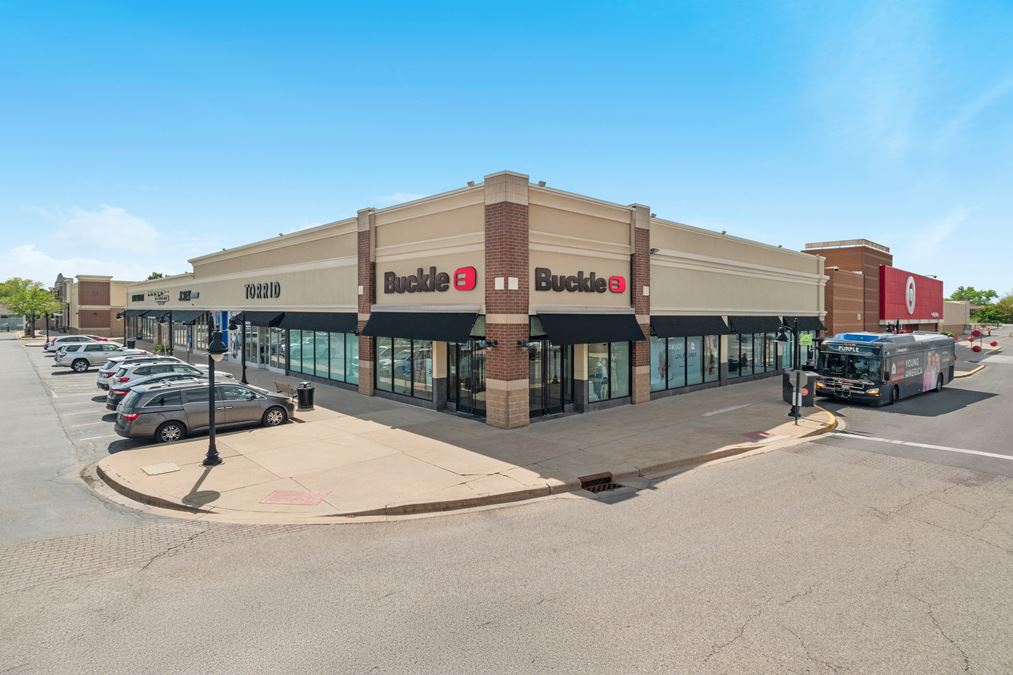 Shoppes at College Hills