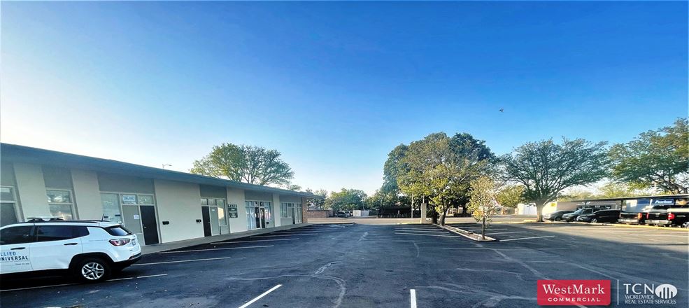 Tidwell Plaza