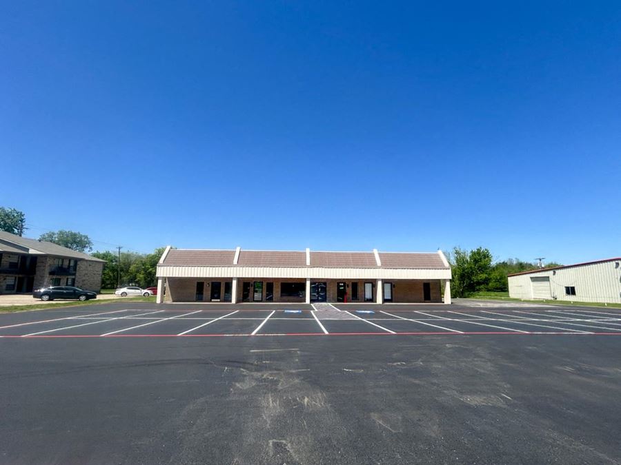 Retail for Lease in Greenville, TX