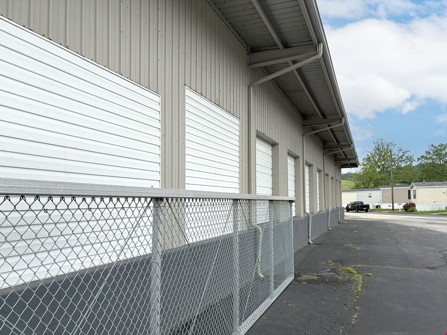 6,100 SF Cross-Dock Industrial Building on 1.08 Acres