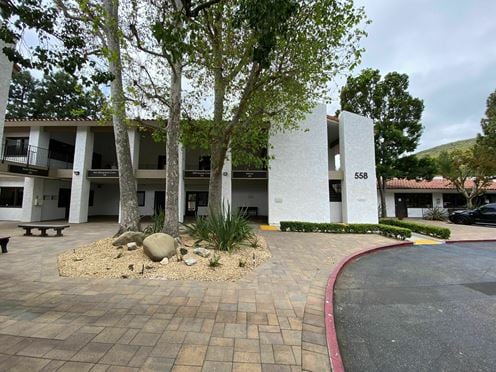 550 and 558 St. Charles Drive