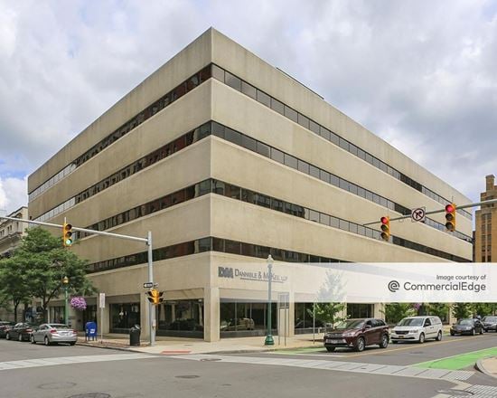 221 South Warren Street