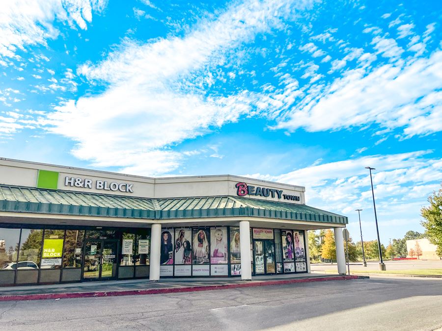 5,925 sf Endcap near new Aldi Grocery Store