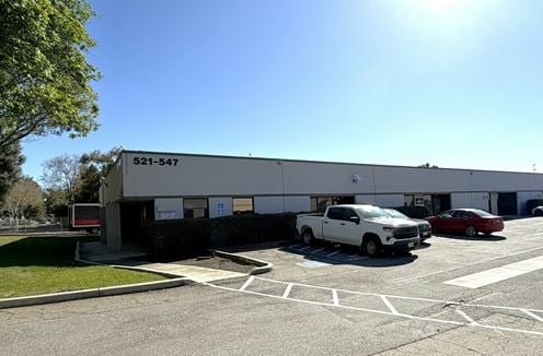 525 & 527 Sinclair Frontage Rd 