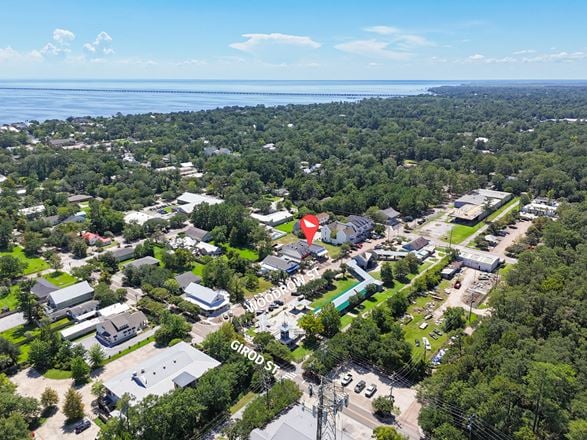 Unique Historic Mandeville Commercial Space for Lease