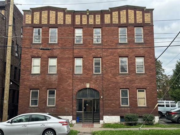 111 Oak Street