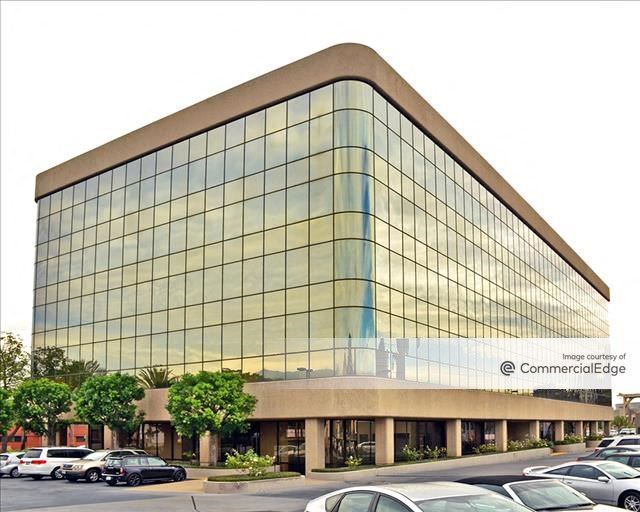 1111 South Arroyo Pkwy, Pasadena, CA 91105