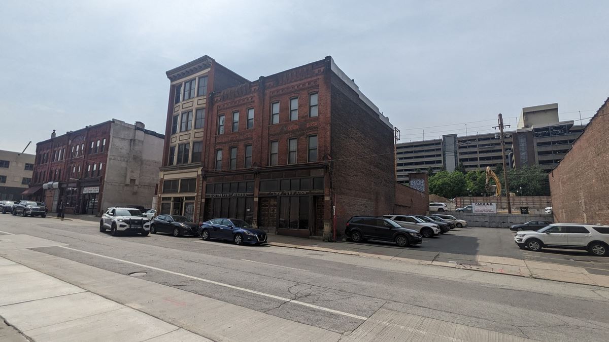 Redevelopment Opportunity adjacent to PPG Paints Arena | 1100-1106 5th Ave