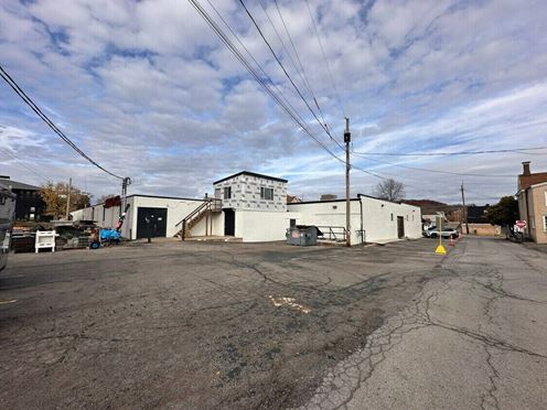 201 Grand Avenue