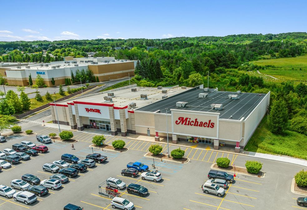 Bison Hollow Shopping Center