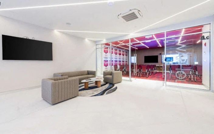 Jay Suites - Jay Conference Empire