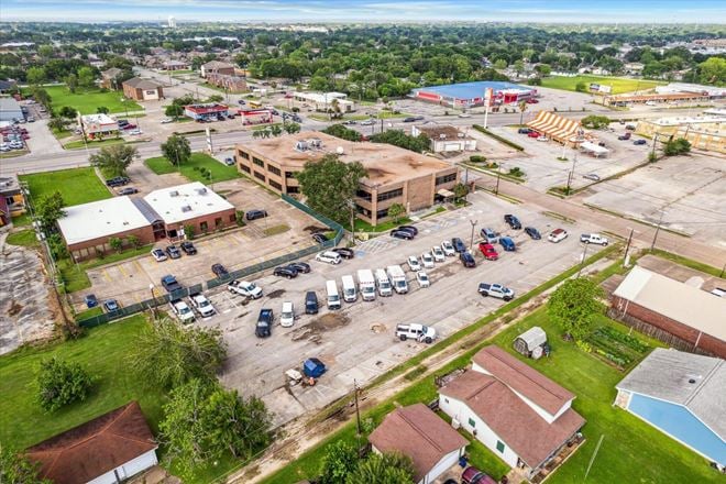 2501 Palmer Hwy