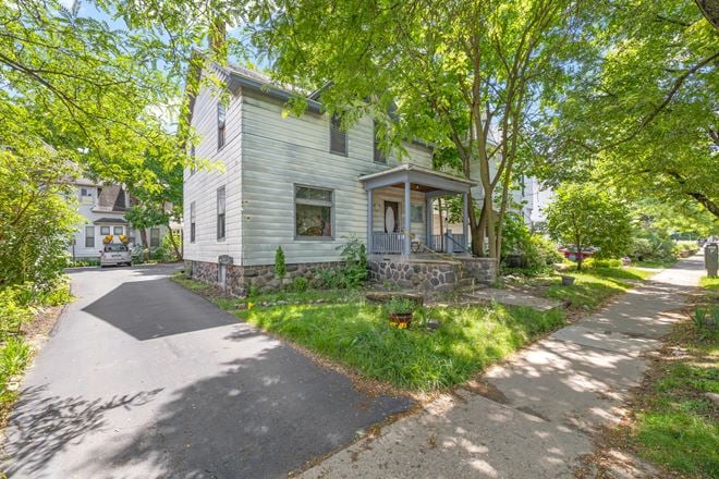 216 N 5th Ave