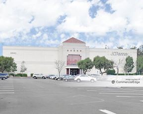 Westfield Valencia Town Center - JCPenney