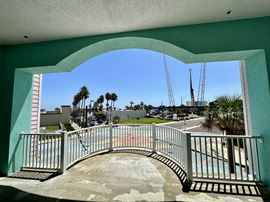 901 Main St