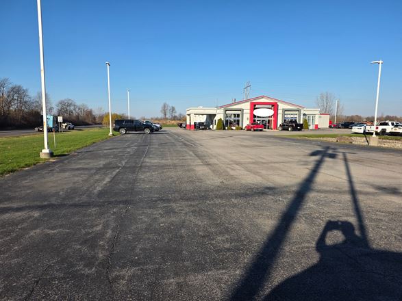 5967 Robinson Rd. - 80-vehicle paved & lighted parking lot with 1,000+/- SF of office/showroom space