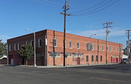 Freestanding Value Add Owner/User or Investor Opportunity @ Chinatown - Fresno