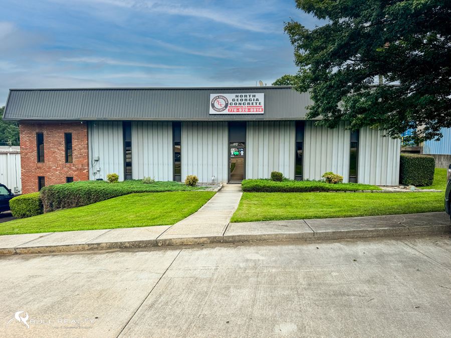 Industrial Warehouse / Office Space | ±8,100 SF