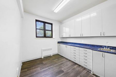 R50-0AA  Space Photo Gallery 4