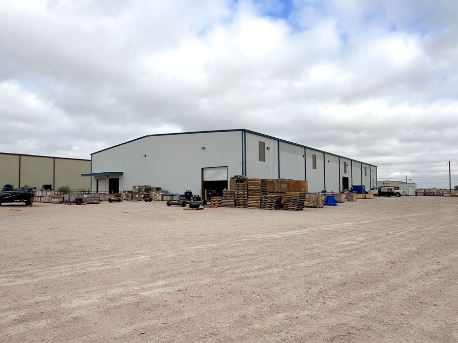 Dock & Grade-Level Loading Warehouse on I-20