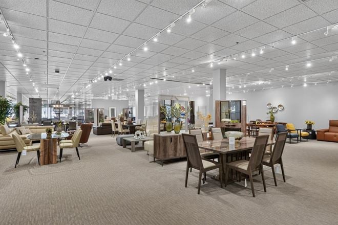 Flagship Creve Coeur Retail