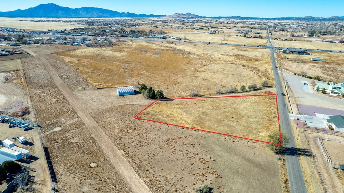 Vacant Land in Chino Valley - Road 1