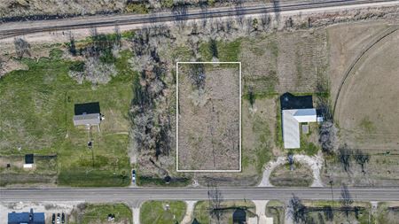 Photo of commercial space at 23324 FM 39 in Iola