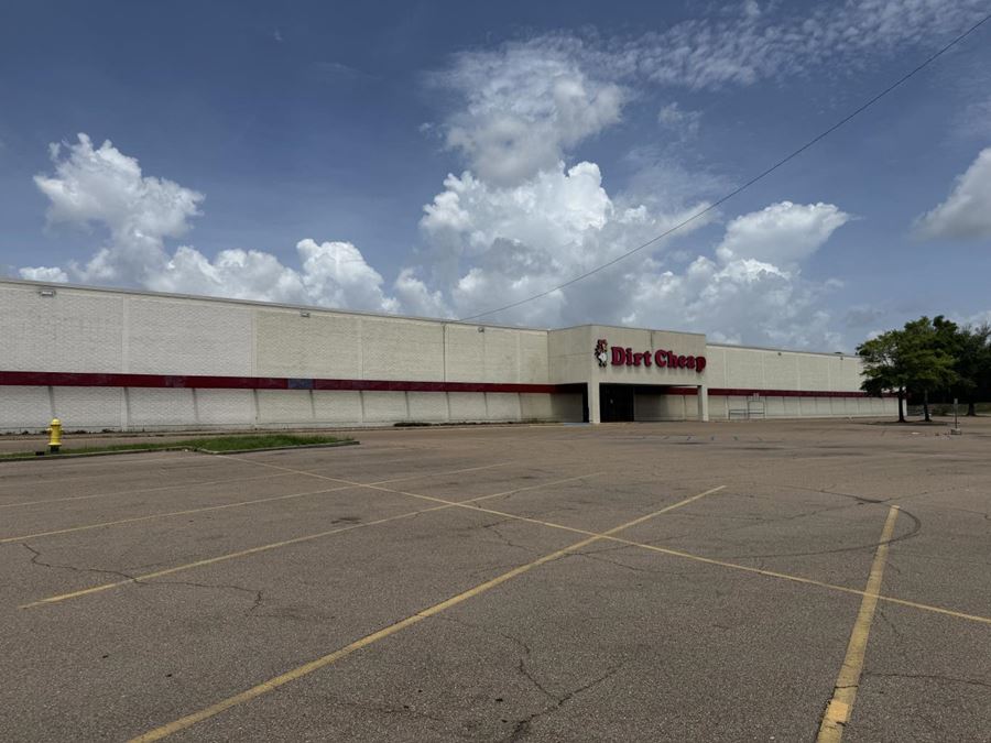 999 Broadway Dr (Cloverleaf Mall)