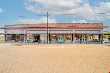 Photo of commercial space at 114 E Elm St in Winnsboro