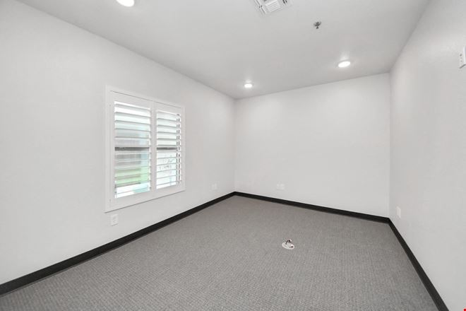 Premier Sugar Land  Office Condo For Sale and/or For Lease