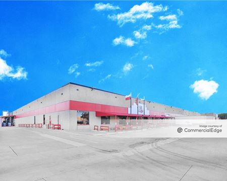 Photo of commercial space at 1402 Avenue R in Grand Prairie