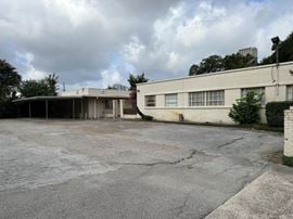 River Oak Office Building for Lease - 2121 San Felipe St, Houston, TX 77019-5668