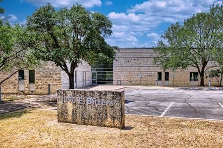 Photo of commercial space at 1390 E Bitters Rd in San Antonio