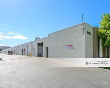 9810-9820 Owensmouth Ave