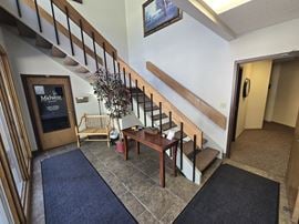 4320 S. Louise Avenue, 200