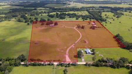 Photo of commercial space at 7808 Oxford Cemetery Rd in Madisonville