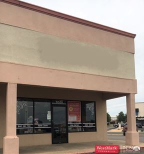 RARE Small Shop Space in Strip Center