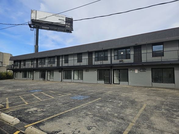 Roberts Road Move-In-Ready Spaces in Mixed-Use Building