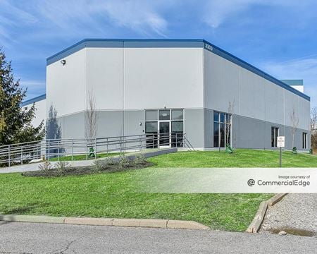 Industrial space for Rent at 3300 Turfway Road in Erlanger