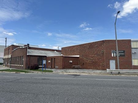 Photo of commercial space at 508 39th Street in Rock Island