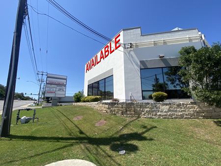 Photo of commercial space at 14415 Blanco Road in San Antonio