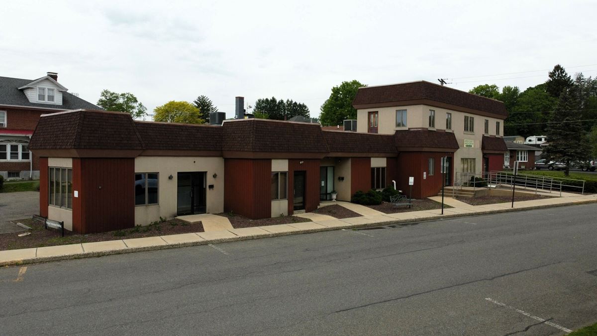 4-unit 9,200 +/- SF Medical / Office Building