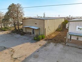 Versatile Shop/Office Near Business I-20 & I-20