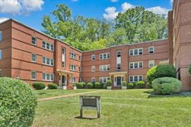 2404 Longview Apartments
