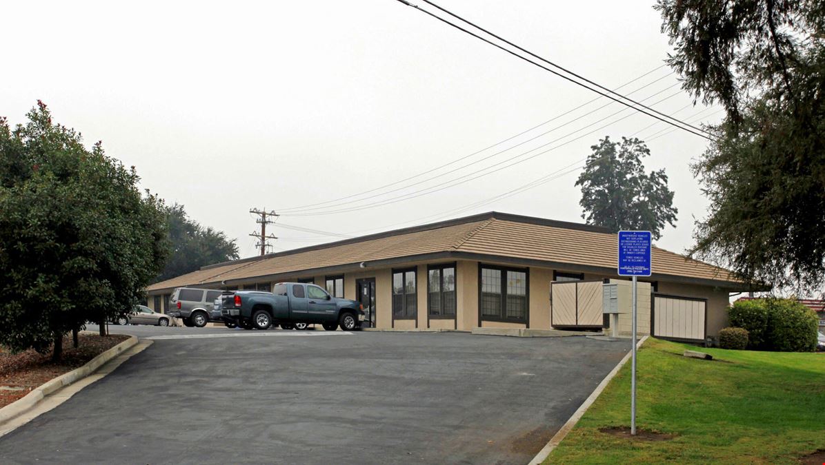 Suites Available in Freestanding Commercial Office Building - Porterville, CA
