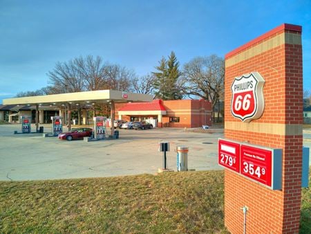 Retail space for Sale at Iowa Gas Station - 3501 EP True Pkwy in West Des Moines