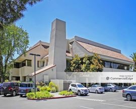 Mission Hills Plaza