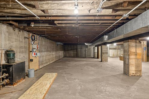 700 E 1st Street