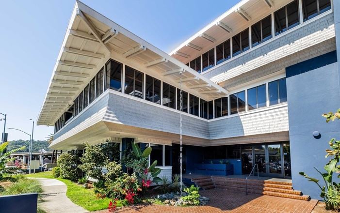851 Irwin St | 29,923 SF | Office Building