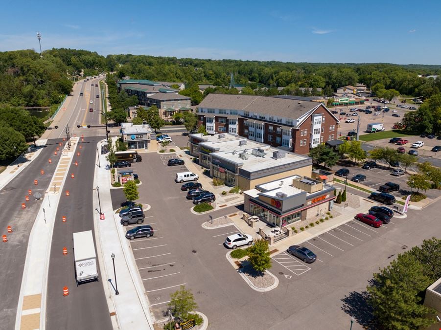 Chaska Retail Space - Dunkin' Anchored